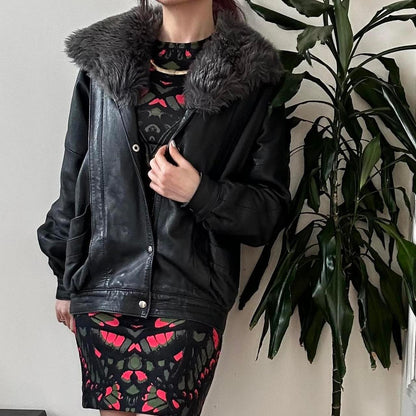 Vintage 80s black leather jacket with faux fur collar - OneCatBoutique