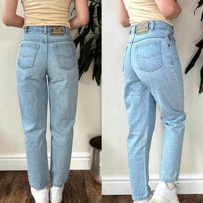 Vintage MAGIC 80s light blue high waist straight jeans - OneCatBoutique