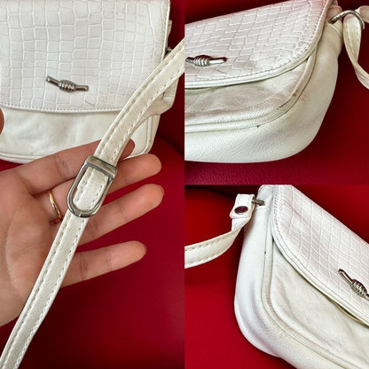 Vintage 1990s white leather croc embossed shoulder bag - OneCatBoutique