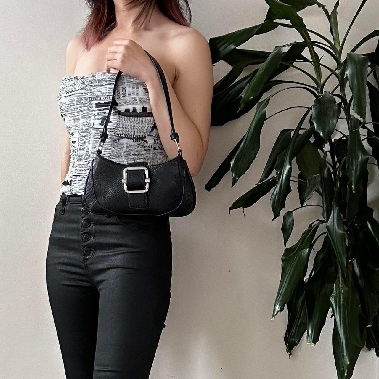 Y2K black vegan leather shoulder baguette bag - OneCatBoutique