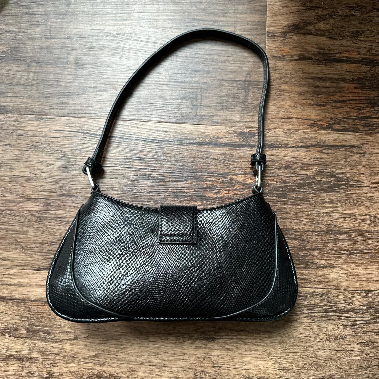 Y2K black vegan leather shoulder baguette bag - OneCatBoutique